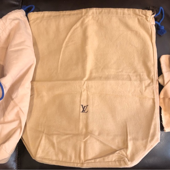 Louis Vuitton LV Drawstring Dustbag 17”x20” LV Monogram Authentic - Picture 4 of 10